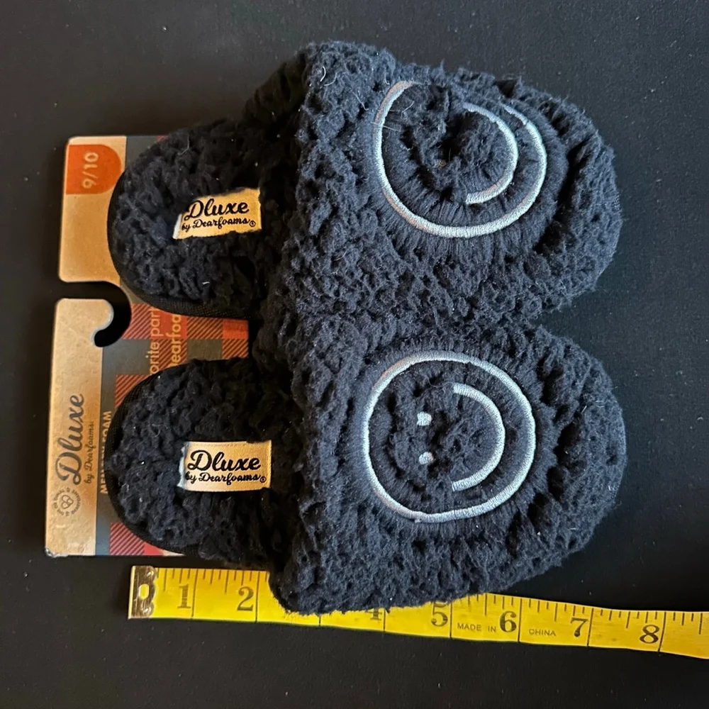 Baby DLuxe by Dearfoams Black White Smiley Face Slippers Size 9